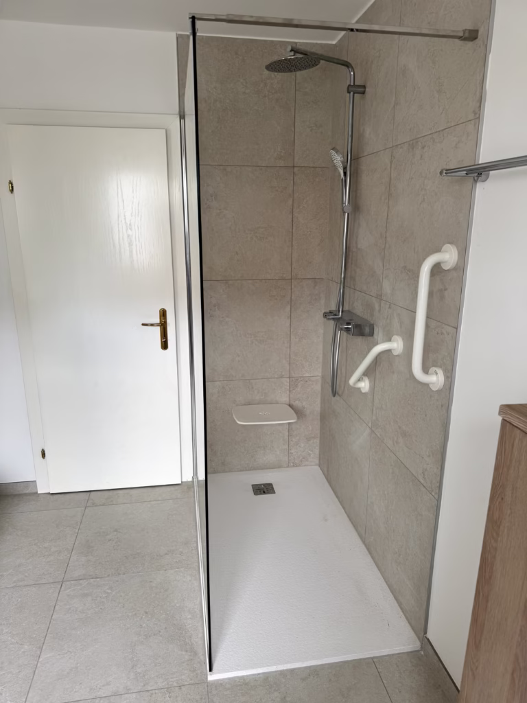 ISKA Haustechnik Altersgerechtes Bad_2305